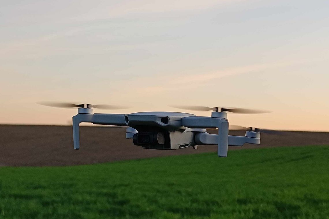 Nowoczesne technologie w rolnictwie – jak drony i AI zmieniają pracę na polu?